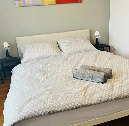 Stylish In The Old Town *